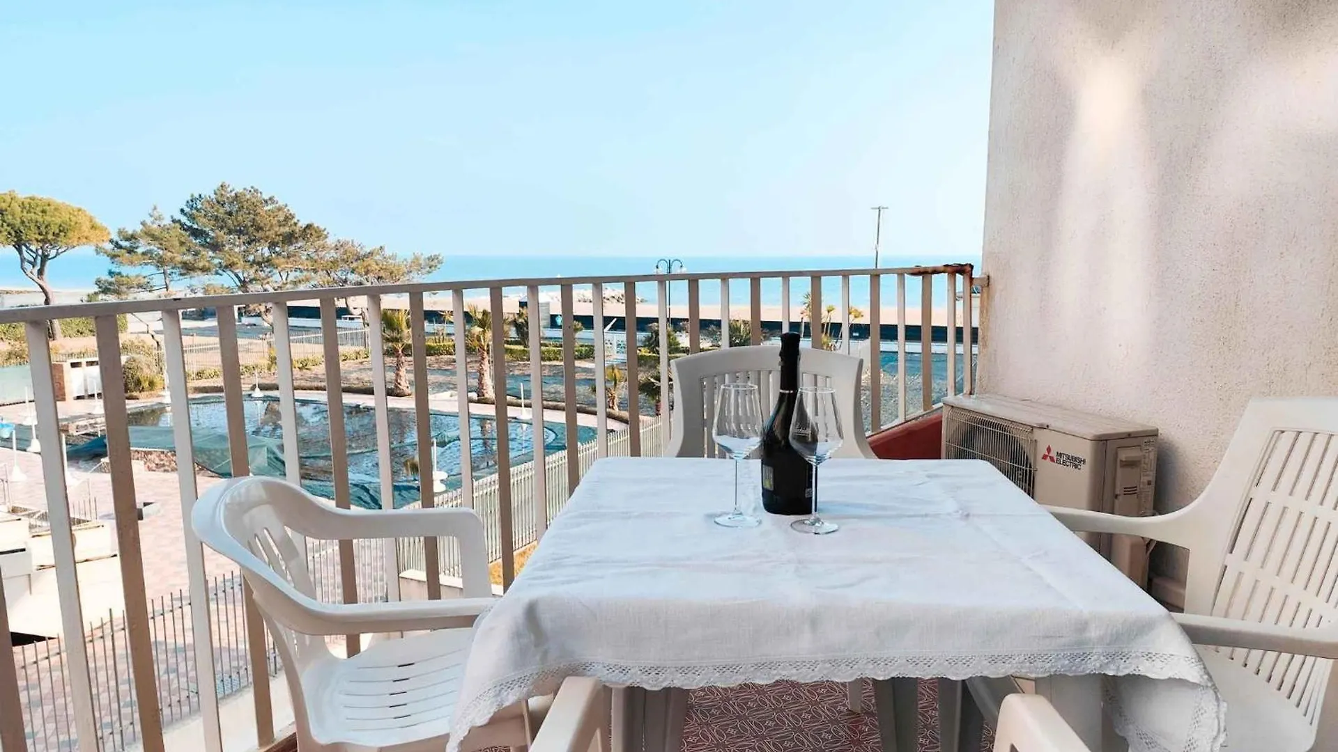 Apartment In Lido Di Jesolo 25358